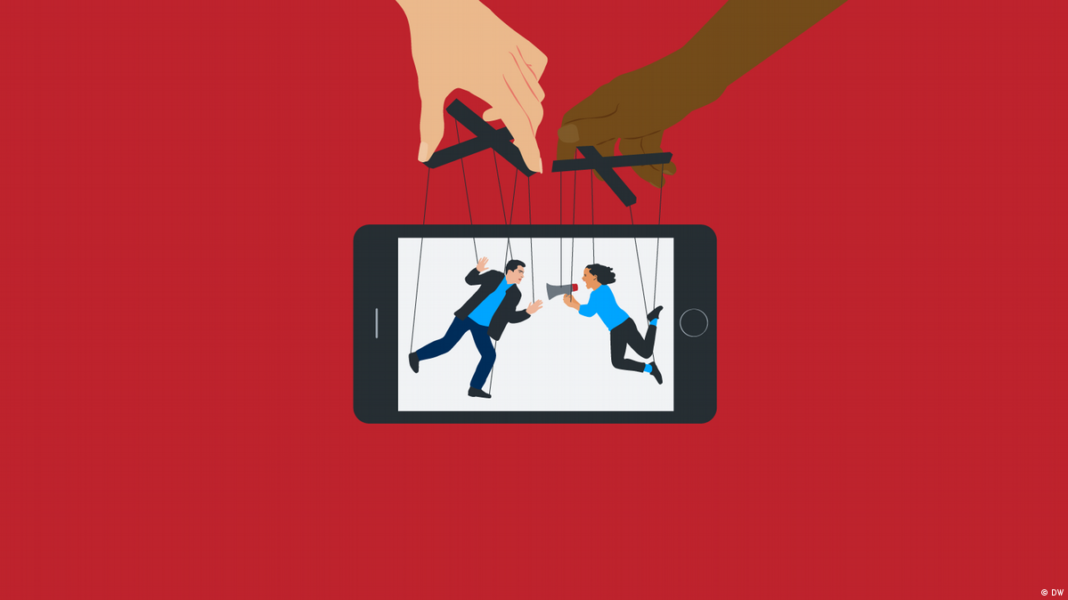 propaganda manipulation media